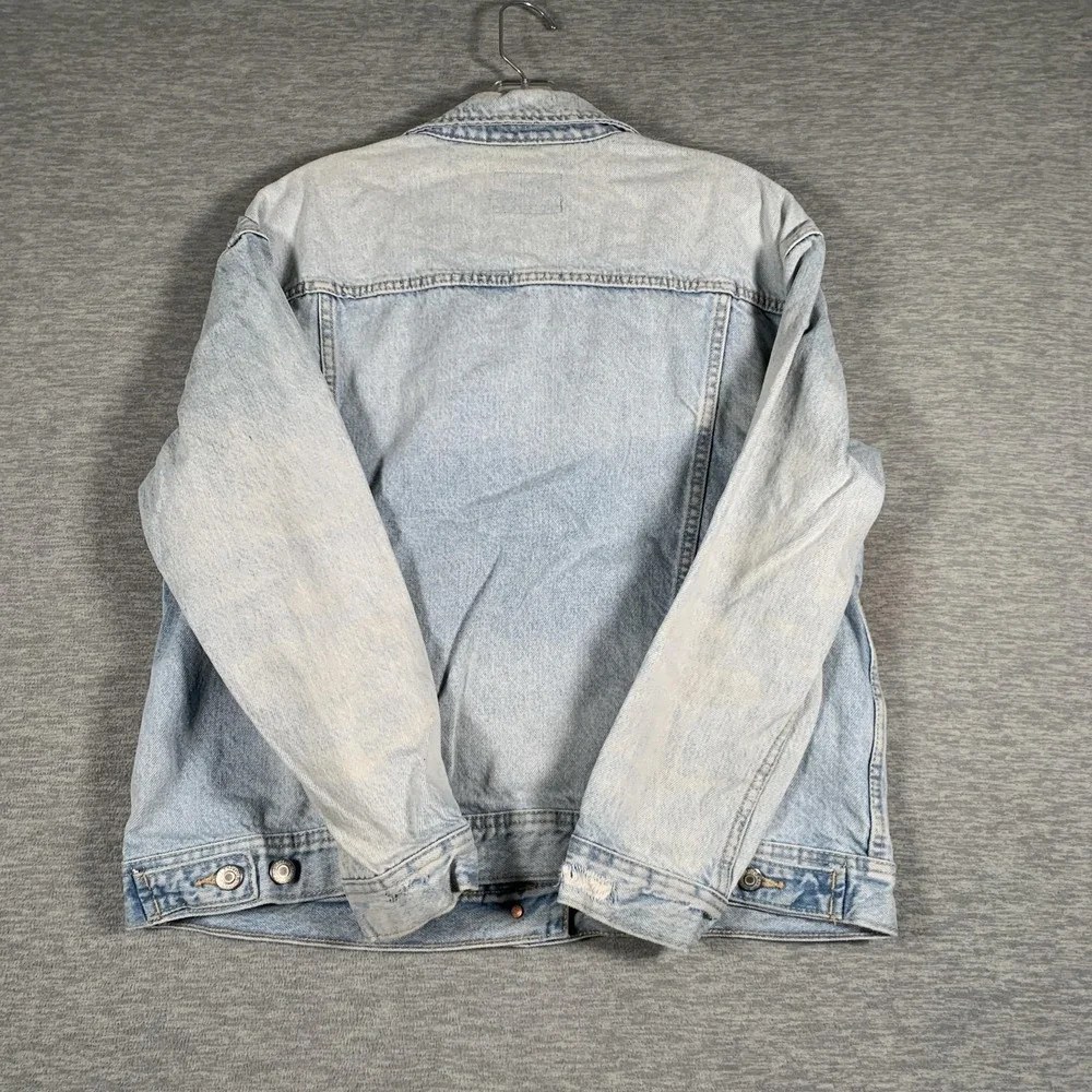 Old Navy Boyfriend Denim Jacket Womens Petite Medium‎ Light Wash Distressed Jean